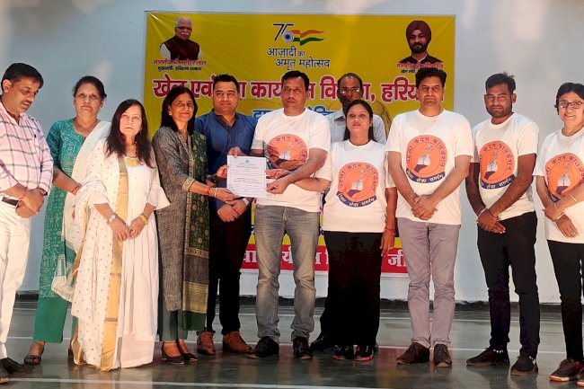 पहला कदम फाउंडेशन को मिला वर्ष 2021-22 का सर्वश्रेष्ट जिला युवा मंडल अवार्ड 