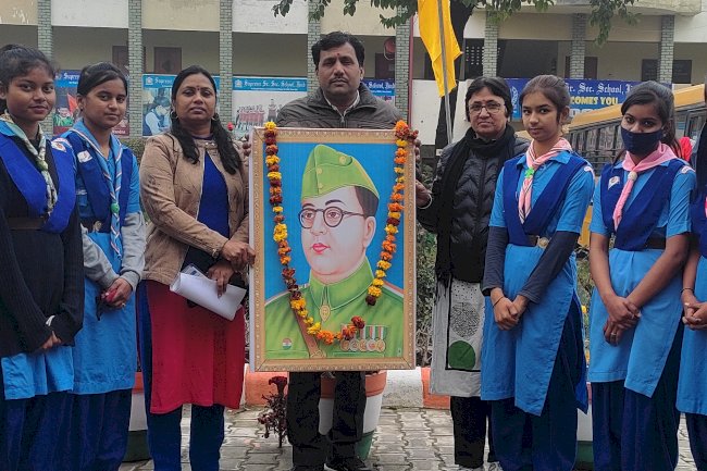 पहला कदम फाउंडेशन व गाइड लड़कियों ने किया बोस को सेल्यूट