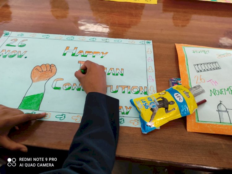 सविधान दिवस पर बच्चों ने बेटी बचाओ बेटी पढाओ का दिया सन्देश 