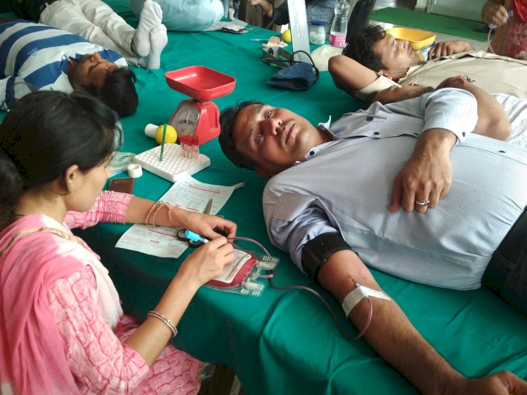 राजेश वशिष्ठ ने 36  बार रक्तदान करके एक मिशाल कायम की 