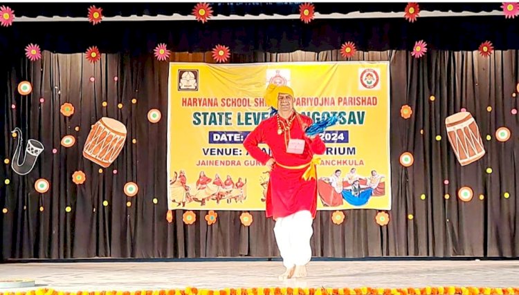 हिंदी प्रवक्ता अशोक वशिष्ठ ने राज्य स्तरीय लोकनृत्य विधा में पाया द्वितीय स्थान