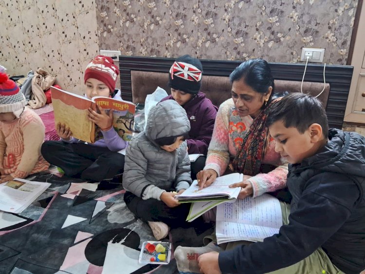 शीतकालीन अवकाश में बच्चे ले रहे खेल खेल मे शिक्षा ..........................