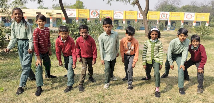 राजकीय माध्यमिक विद्यालय बरसाना में हर्षोल्लास के साथ मनाया गया बाल दिवस